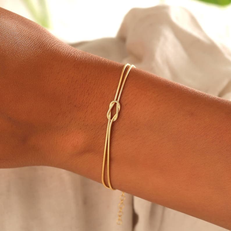 Lavva Knot Bracelet